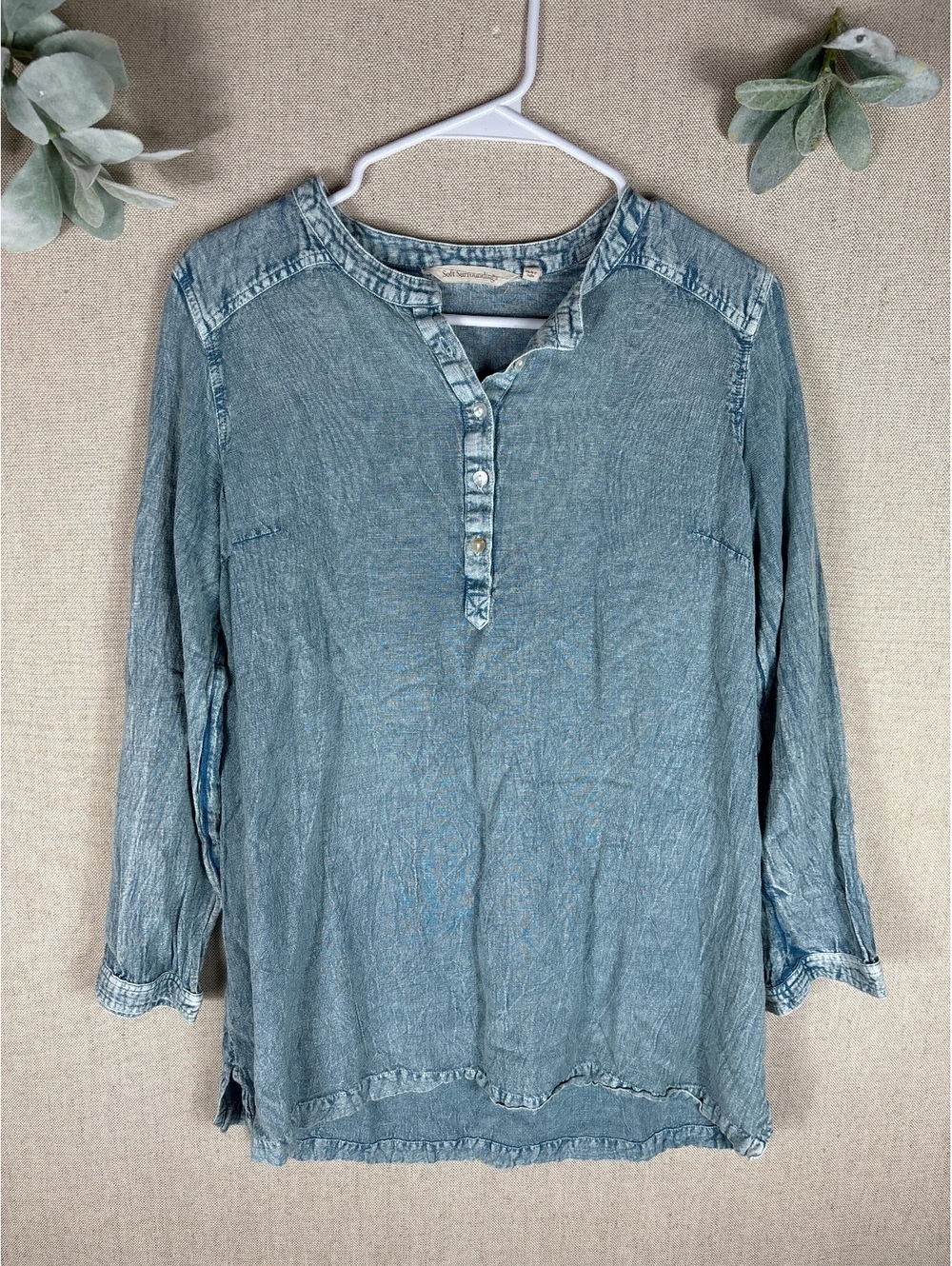 Soft Surroundings > Blue Quarter Button Down Rolled Sleeve Top Small